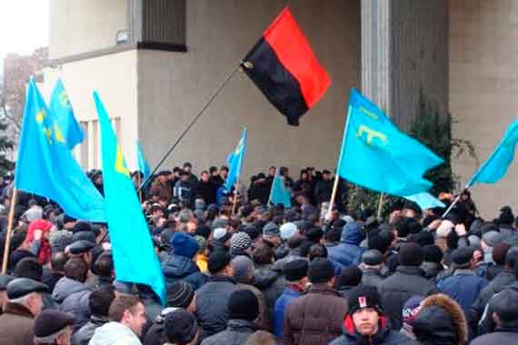 Два года назад нынешний глава Крыма обвинял "профессиональных русских" в провокациях на митинге 26 февраля 