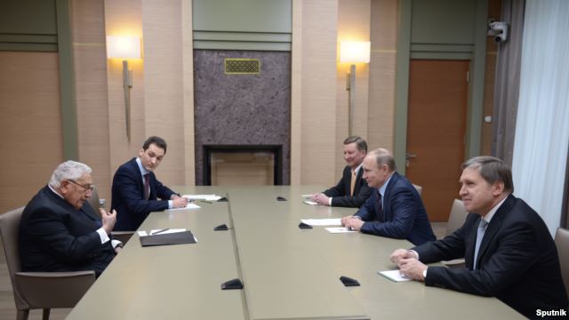 Встреча Владимира Путина и Генри киссинджера