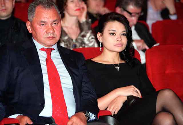 Сергей Шойгу с дочерью Ксенией, фото взято из расследования Георгия Албурова