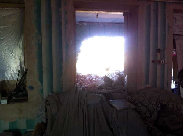 фото разрушенного жилого дома в Карабахе