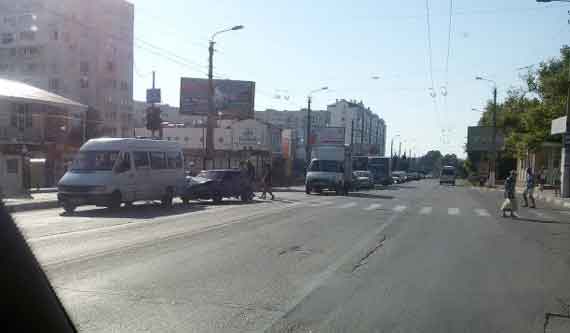 Авария случилась в 19 часов на проспекте Октябрьской революции