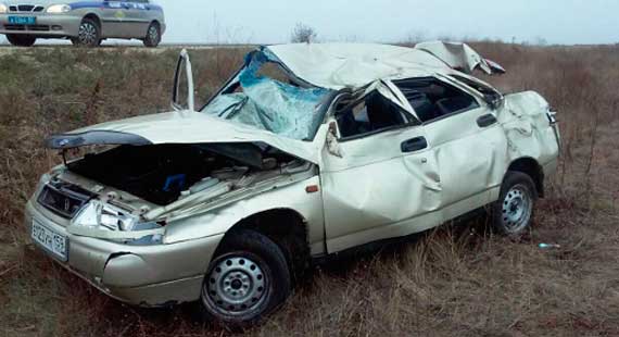 Один человек погиб и двое серьёзно травмированы в результате неудачной попытки обгона на дороге Феодосия – Керчь.