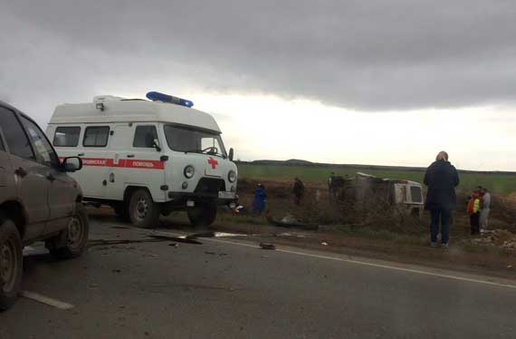 Авария произошла во второй половине дня на трассе Симферополь-Феодосия, в районе сел Ароматное и Цветочно