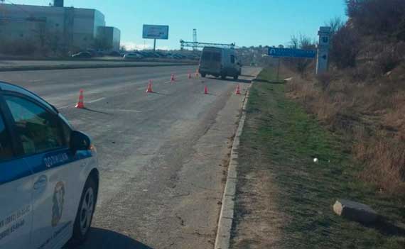 Крымские автовладельцы ищут свидетелей аварии, которая произошла ранним утром на трассе «Инкерман - Севастополь»