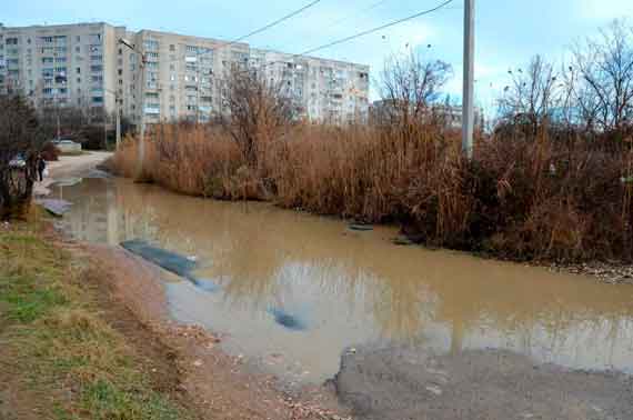 Улица Громова в Севастополе, на которой в конце года был сделан водоотвод.