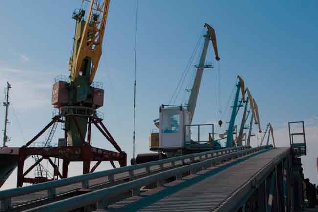 Севастопольский морской порт начал отгрузку зерна