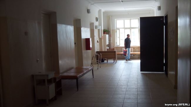 В коридорах больницы №3 имени Даши Севастопольско