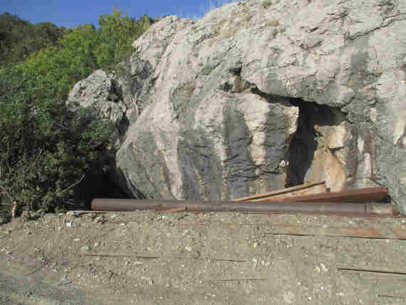 факт нанесения ущерба памятнику археологии «Стоянка первобытного человека «Ласпи-7»