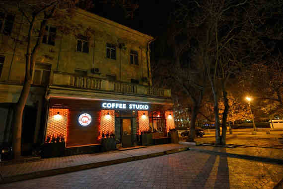 Популярное кафе CoffeeStudio в центре Севастополя