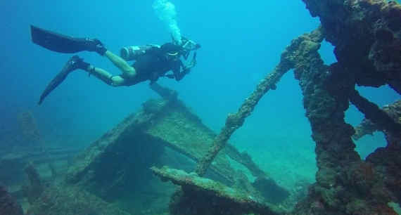 Подводные археологи, подводная археология, аквалангист