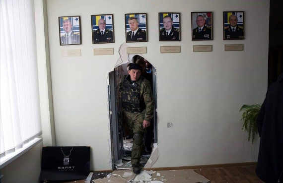  Костусев причастен к захвату административного здания штаба ВМС Украины в Севастополе