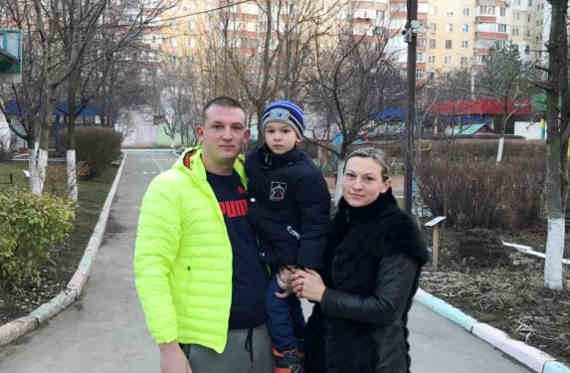 Сотрудник ГИБДД Севастополя нашел потерявшегося малыша