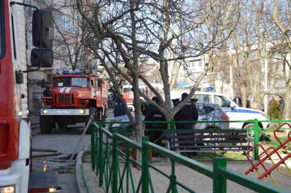 В Севастополе 20 февраля в многоквартирном доме на проспекте Победы, 33 произошёл пожар, в результате которого погиб человек
