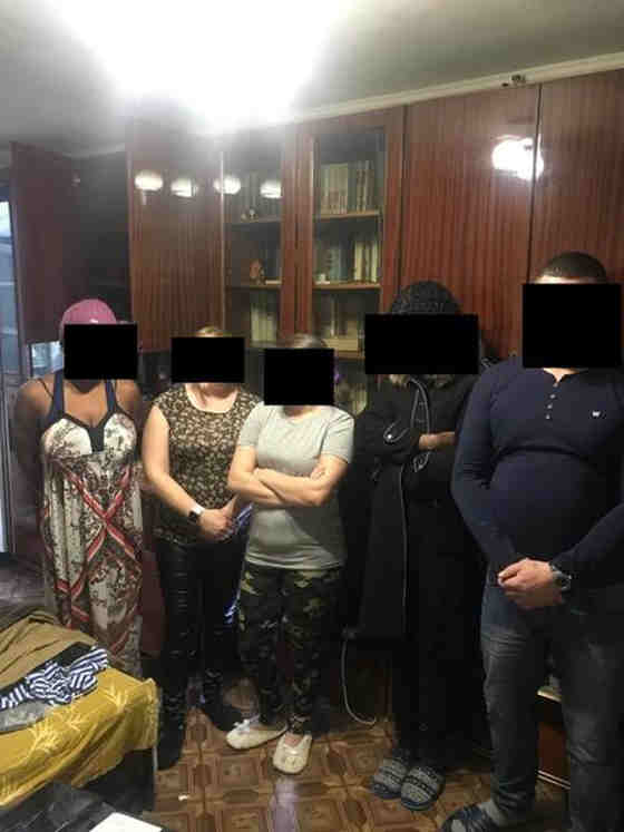 Житель Краснодарского края организовал в Феодосии притон с проститутками-нелегалками из Африки