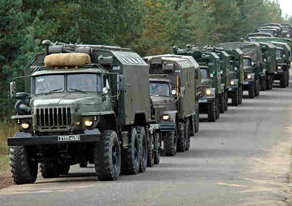 водители для российской армии, российская военная техника на марше