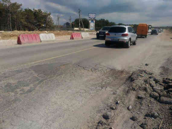 Срыв срока окончания реконструкции Камышового шоссе в Севастополе 