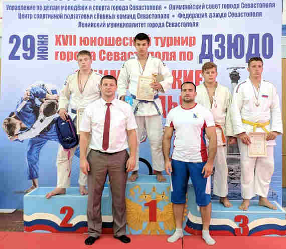 Более 230 спортсменов боролись за медали традиционных соревнований "Олимпийские надежды" на татами спорткомплекса Севастопольского государственного университета.