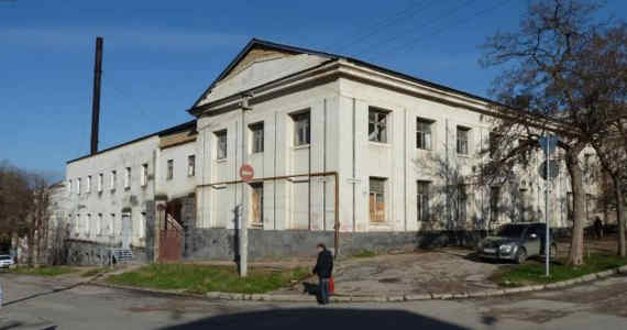 швейная фабрика «Динамо» в Севастополе, занимавшейся в советские времена пошивом трикотажных спортивных изделий