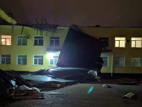 Сорвало крышу в школе №7 в Джанкое, но не полностью