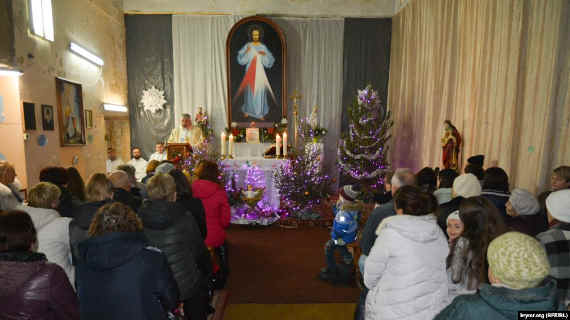 В Севастопольском римско-католическом храме святого Климента Римского в Сочельник, 24 декабря, состоялась праздничная рождественская месса.