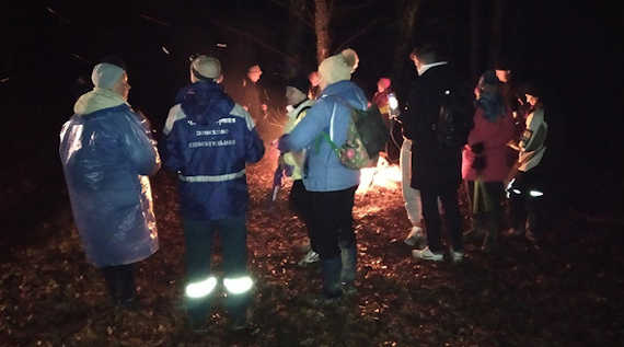 Крымские спасатели оказали помощь туристической группе, которая заблудилась в районе горы Чатыр-Даг накануне вечером