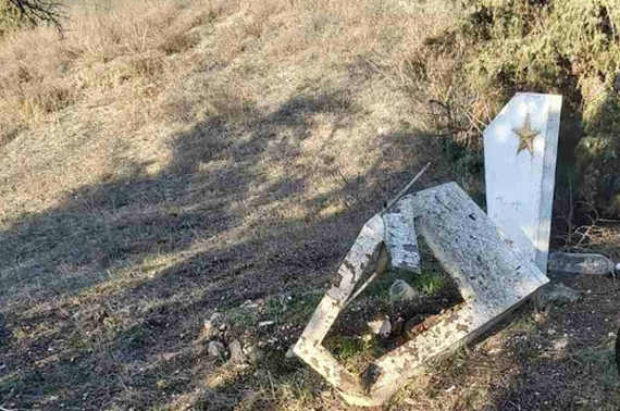В районе посёлка Сахарная головка под Севастополем разрушена могила неизвестного солдата