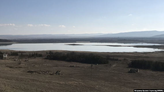 На Тайганском водохранилище в Белогорском районе Крыма из-за сильного обмеления появились острова