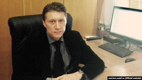 В декабре 2018 года в Симферополе был найден мертвым 46-летний экс-глава Центрального райсуда города Виталий Михайлов