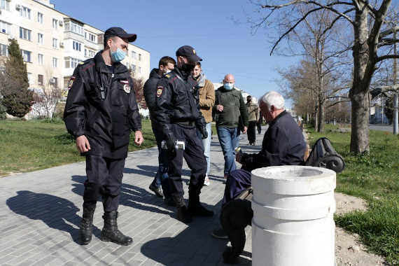 патрулирование при карантине в Севастополе