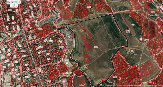 Черными линиями выделен кадастровый квартал, в котором могут быть построены многоквартирные дома, часть квартир в них, вероятно, передадут бюджетникам Севастополя