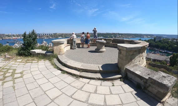 смотровая площадка в сквере Первого бастиона в Севастополе