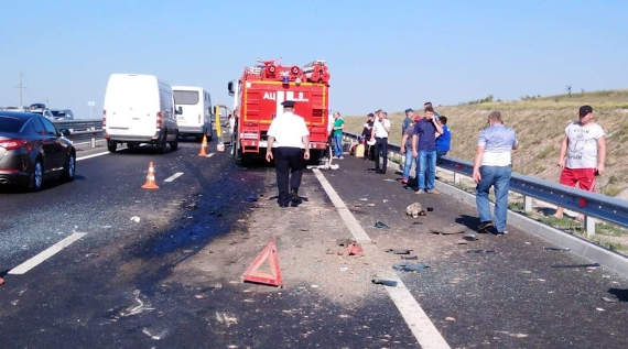 Количество погибших в результате автомобильной аварии на трассе в Крыму увеличилось до девяти. Еще один человек умер на операционном столе