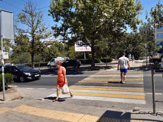 С 27 июля начнутся работы по ликвидации нерегулируемого пешеходного перехода на проспекте Генерала Острякова и дорогах-дублерах у дома номер 99-а, сообщил Севавтодор.