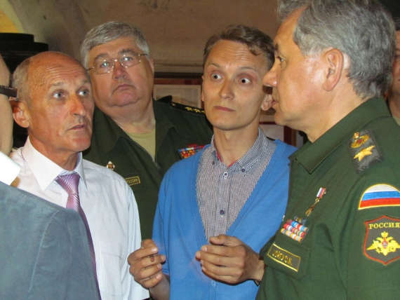 Юрий Тарариев с руководством министерства обороны России в Военно-историческом музее фортификационных сооружени