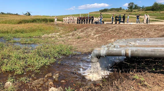 Торжественный запуск водовода, проложенного военными от Тайганского до Симферопольского водохранилища