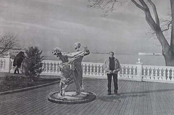 скульптурная композиция «Севастопольский вальс» на Приморском бульваре
