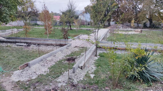 Капитальный ремонт спортивной площадки и сквера в севастопольском посёлке Первомайка 
