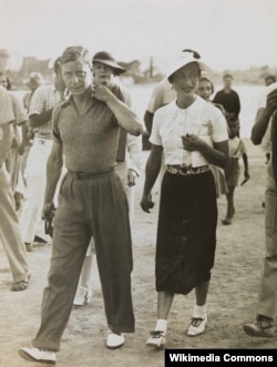 Король Эдуард VIII и Уоллис Симпсон на отдыхе в Югославии, 1936 год