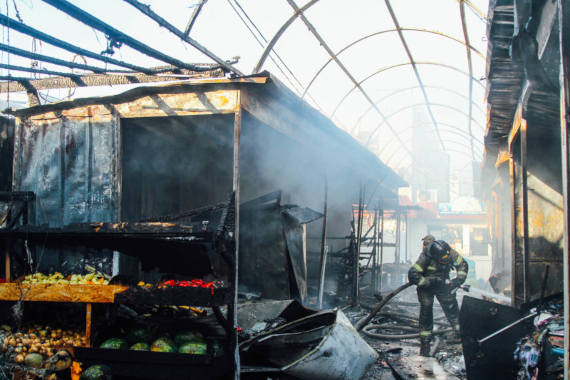 Пожар на Шевченковском рынке в Севастополе
