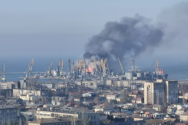 В порту Бердянска взорван БДК «Орск» Черноморского флота