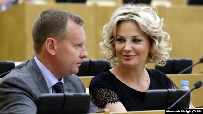 Депутат Денис Вороненков и Мария Максакова 