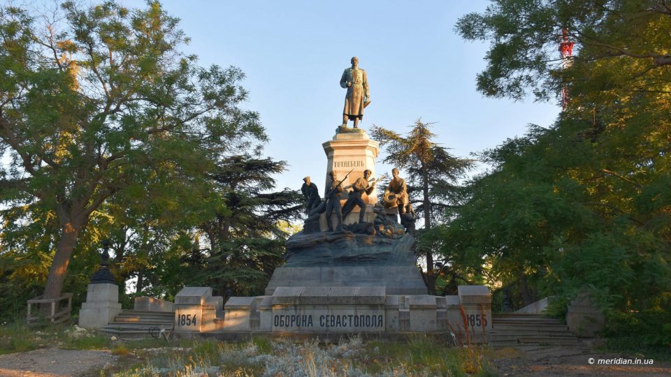 памятник Оборона Севастополя на Историческом бульваре