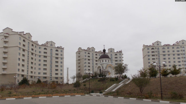 Общежития бывшей Украинской банковской академии в Севастополе