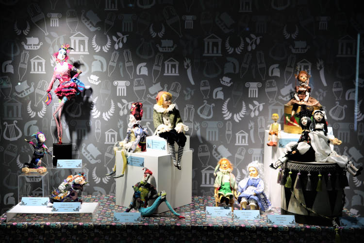 тематическая выставка «Сказка кукольного дома» в Херсонесе Таврическом