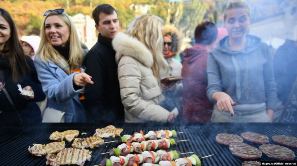 Фестиваль вина и еды «Ноябрьфест» в Крыму