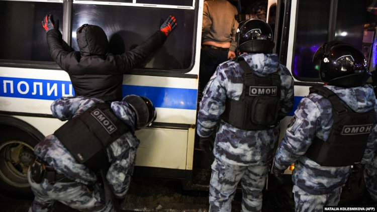 Задержание сторонников Алексея Навального в Москве