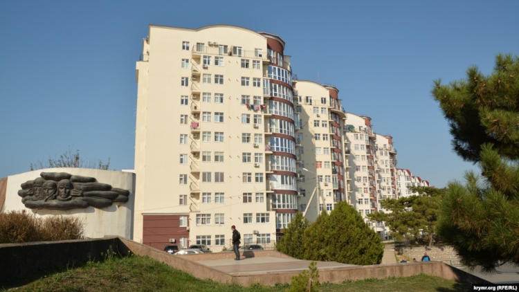 Недвижимость - квартиры в Севастополе