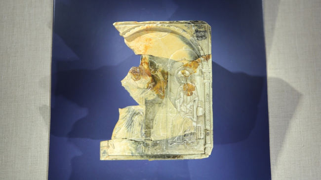 резная каменная икона с изображением евангельской сцены Благовещения, привезённая в XII веке в Херсон (Херсонес) из столицы Византийской империи – Константинополя