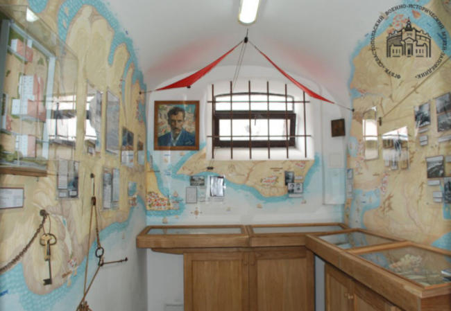 Небольшой музей, посвященный жизни, творчеству и революционной деятельности русского писателя Александра Грина, расположенный в небольшом помещении на Новом бульваре в Севастополе
