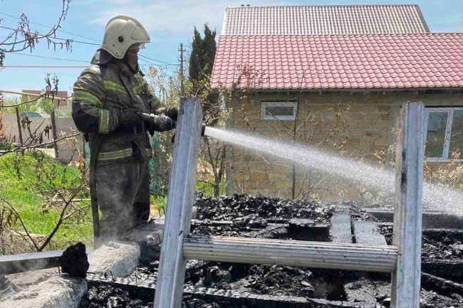 Дачный дом сгорел в Севастополе на Сапун-горе